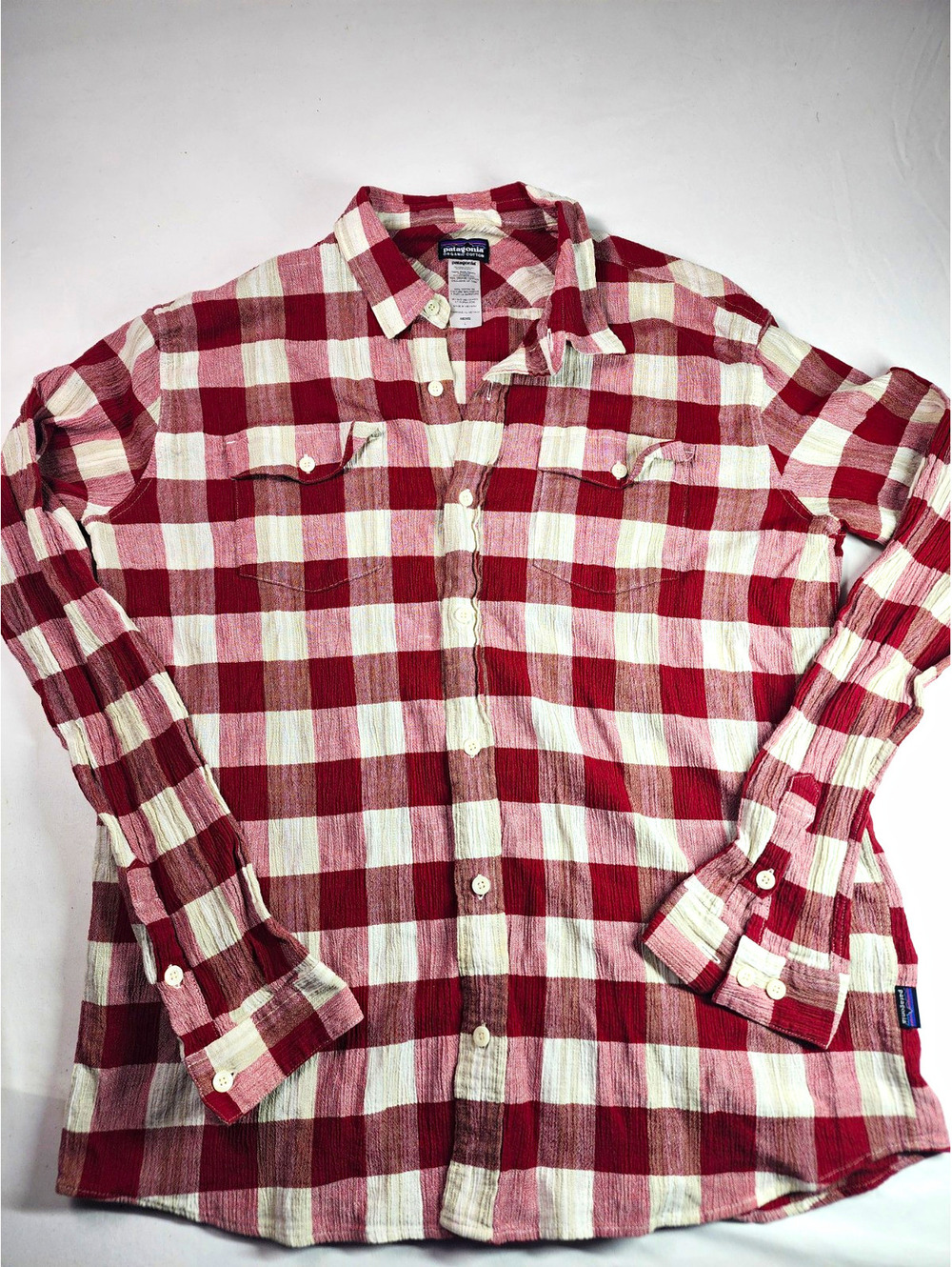 Patagonia Men's L Red/White Plaid organic Cotton Button-Up Shirt Pockets